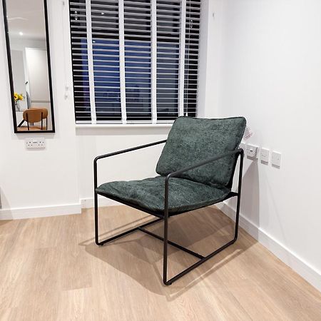 Spacious Modern 1 Bed Apartments In St Neots - Perfect For Contractors & Professionals - Free Parking - Wifi - Fully Equipped Kitchen - Smart Tv Ideal For Work Stays And Long Projects Εξωτερικό φωτογραφία