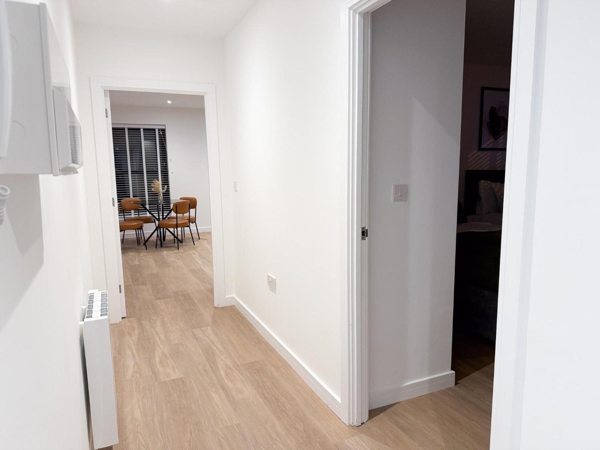 Spacious Modern 1 Bed Apartments In St Neots - Perfect For Contractors & Professionals - Free Parking - Wifi - Fully Equipped Kitchen - Smart Tv Ideal For Work Stays And Long Projects Εξωτερικό φωτογραφία
