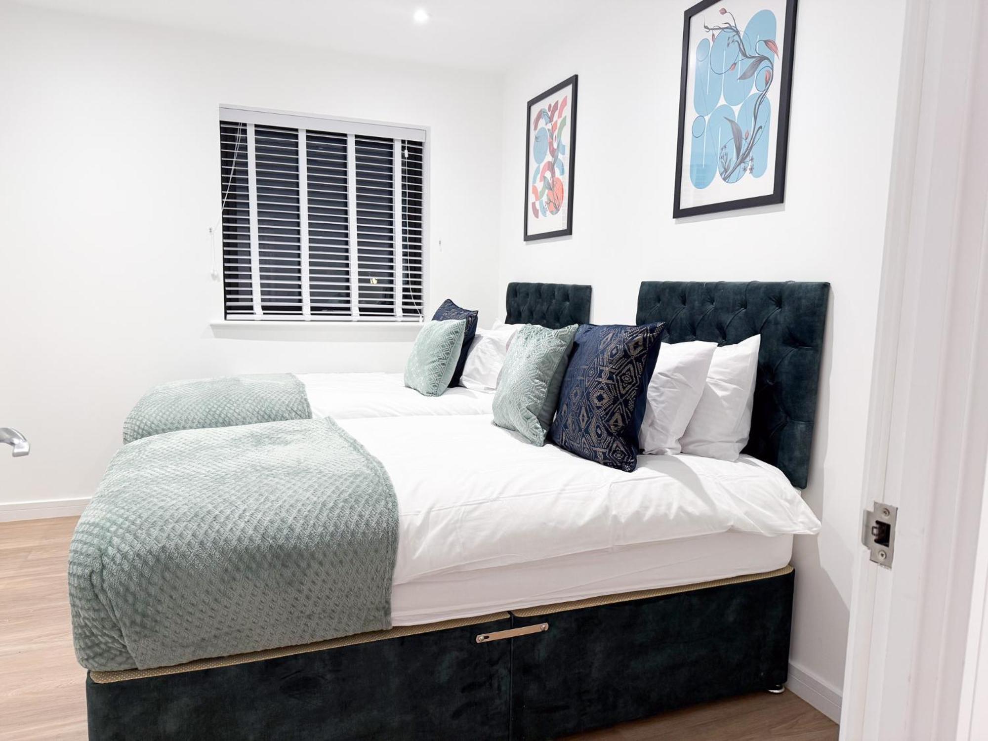 Spacious Modern 1 Bed Apartments In St Neots - Perfect For Contractors & Professionals - Free Parking - Wifi - Fully Equipped Kitchen - Smart Tv Ideal For Work Stays And Long Projects Εξωτερικό φωτογραφία